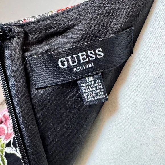 GUESS Black Embroidered Floral Fit & Flare Cocktail Party Dress Size 14 - Picture 8 of 11